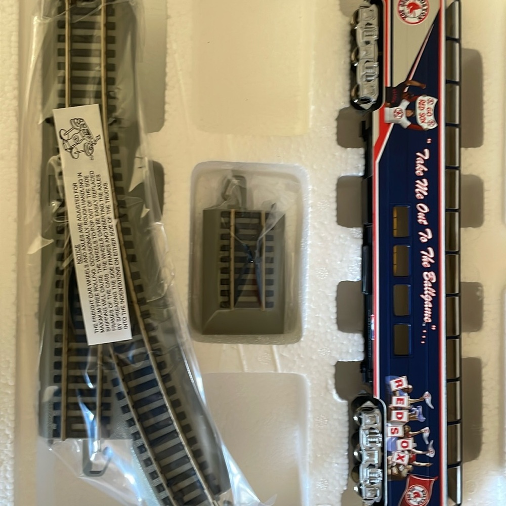 Boston Red Sox Hawthorne Village train set - Excellent, new condition